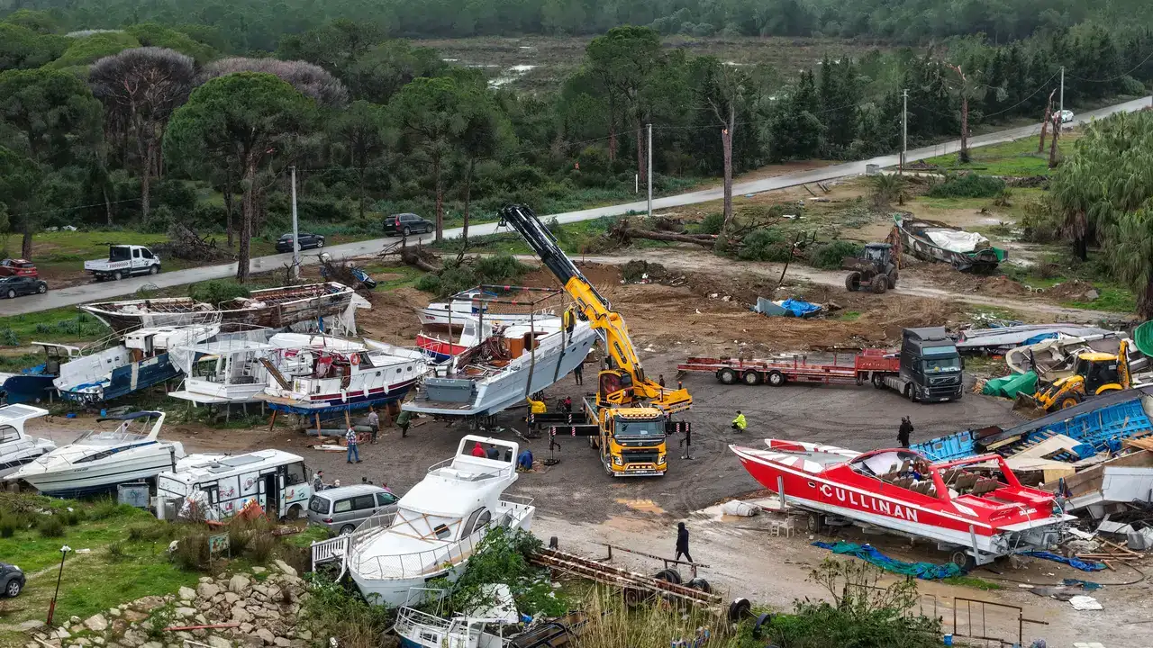 Aksu’da Hortum Felaketinin İzleri Siliniyor 1